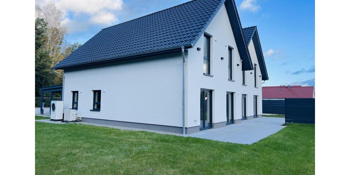 Stilvolles Neubau-Haus: Modernes Wohnen mit Traumküche und Garten 4 zimmer