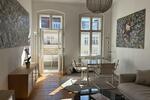 Exklusiv möblierte 2-Zimmer-Altbauwohnung mit Süd-BalkoN zimmer