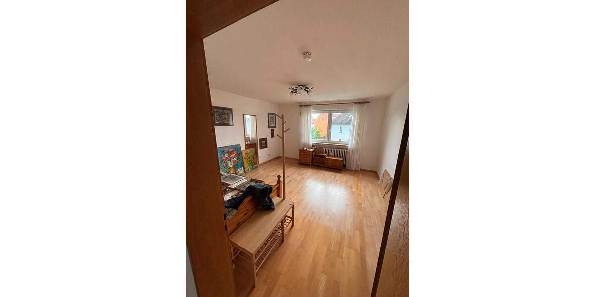 Etagenwohnung Haßfurt - 3 Zimmer, 106 m&sup2;, 950&euro; | Angebot:26381877