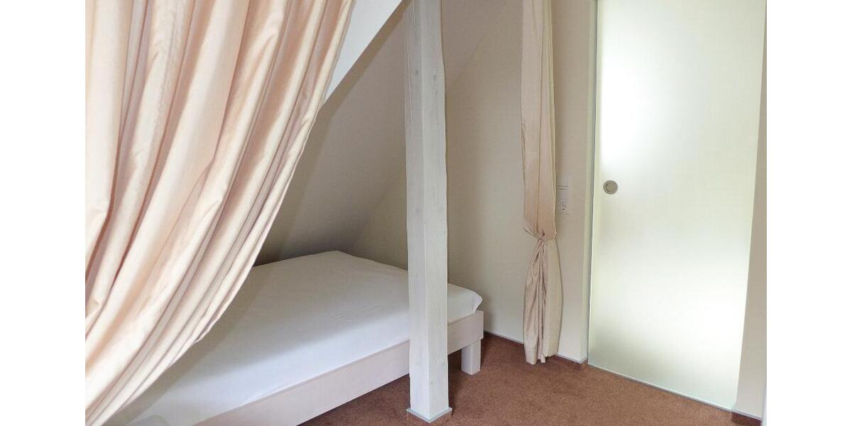 Dachgeschoßwohnung Wetzlar - 2 Zimmer, 33 m&sup2;, 680&euro; | Angebot:26536359