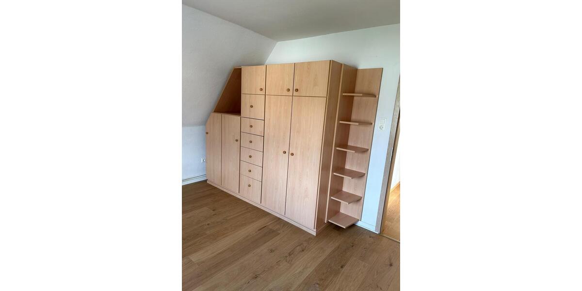 Dachgeschoßwohnung Stadtoldendorf - 3 Zimmer, 70 m&sup2;, 700&euro; | Angebot:26482129