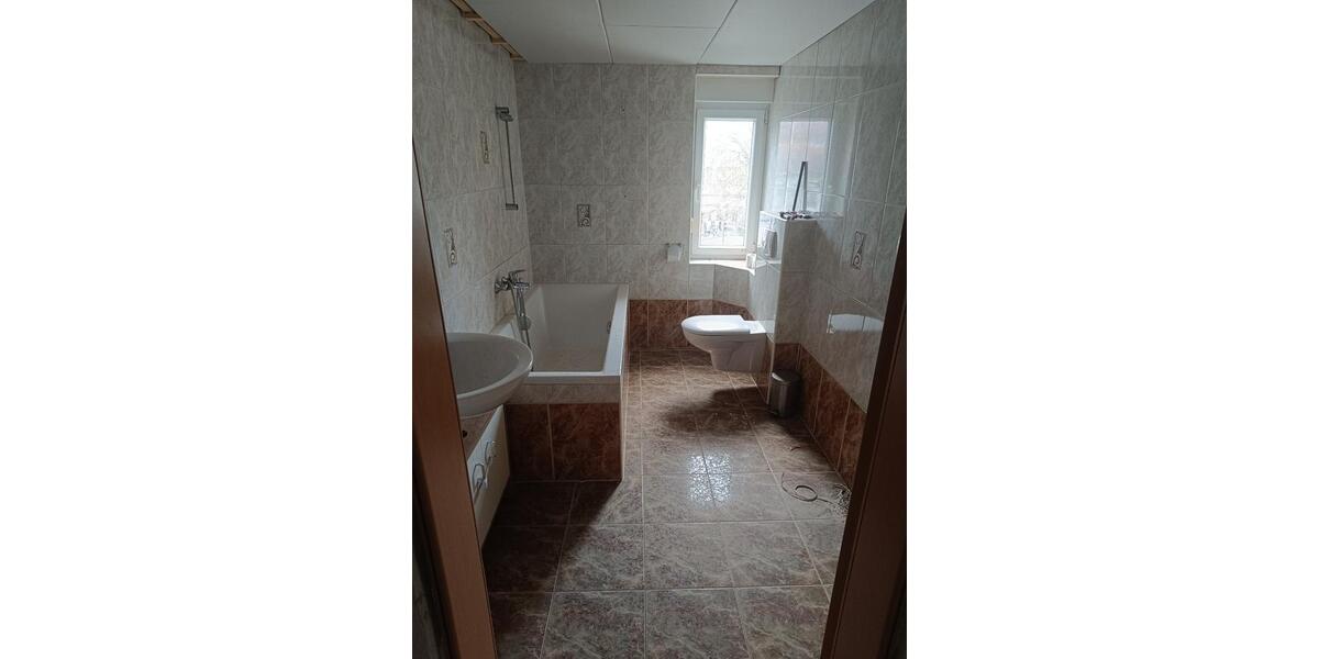 Dachgeschoßwohnung Geratal Geraberg - 4 Zimmer, 73 m&sup2;, 329&euro; | Angebot:25995885