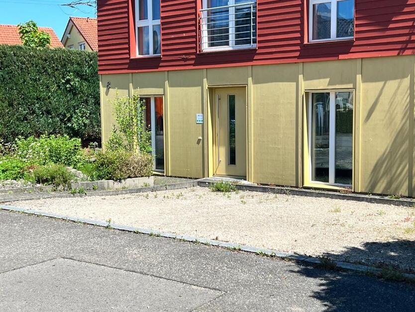Gepflegte Gewerbeeinheit in Passivhaus und ruhiger Lage