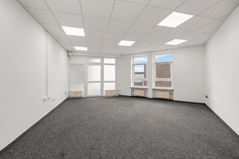 Zentral, modern und klimatisiert! Ihre neuen Büro-Praxisflächen auf dem Campus der Uni Augsburg zimmer