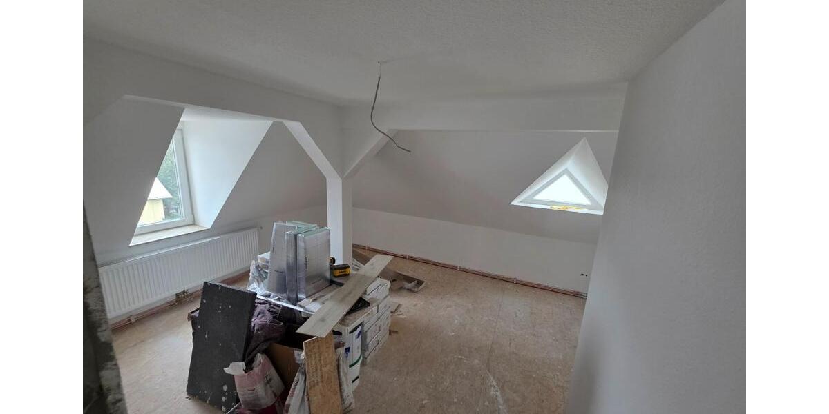 Dachgeschoßwohnung Böhlen - 3 Zimmer, 72 m&sup2;, 648&euro; | Angebot:24770522