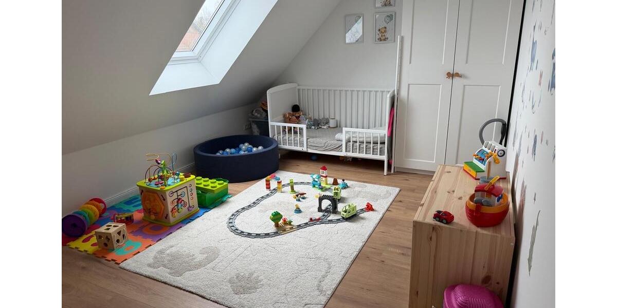 Mehrfamilienhaus, Wohnhaus Bargteheide - 6 Zimmer, 140 m&sup2;, 1.800&euro; | Angebot:24409912