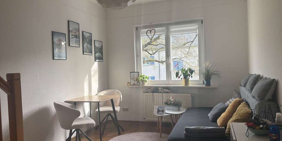 Etagenwohnung Wiesbaden Biebrich - 2.5 Zimmer, 38 m&sup2;, 410&euro; | Angebot:26192452