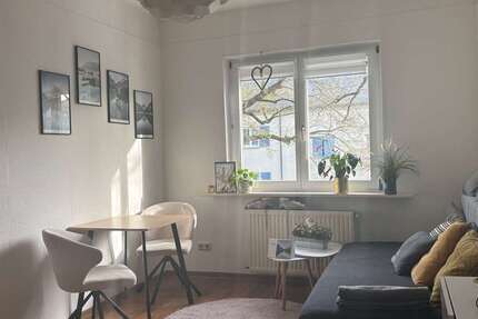 Wohnung Wiesbaden Biebrich - 2.5 Zimmer, 38 m&sup2;, 410&euro; | Angebot:26192452