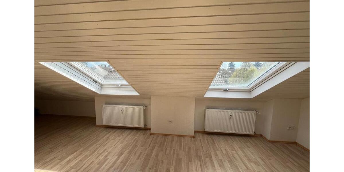 Etagenwohnung Leverkusen Schlebusch - 3 Zimmer, 123 m&sup2;, 1.400&euro; | Angebot:25961268