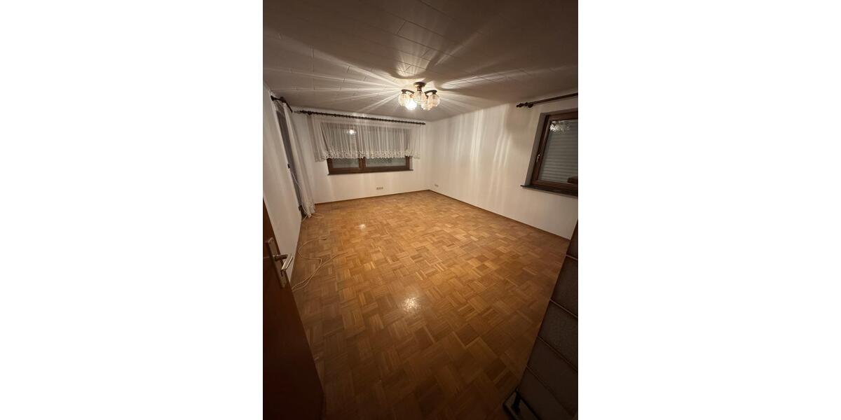 Etagenwohnung Gaildorf - 3 Zimmer, 87 m&sup2;, 800&euro; | Angebot:24886408