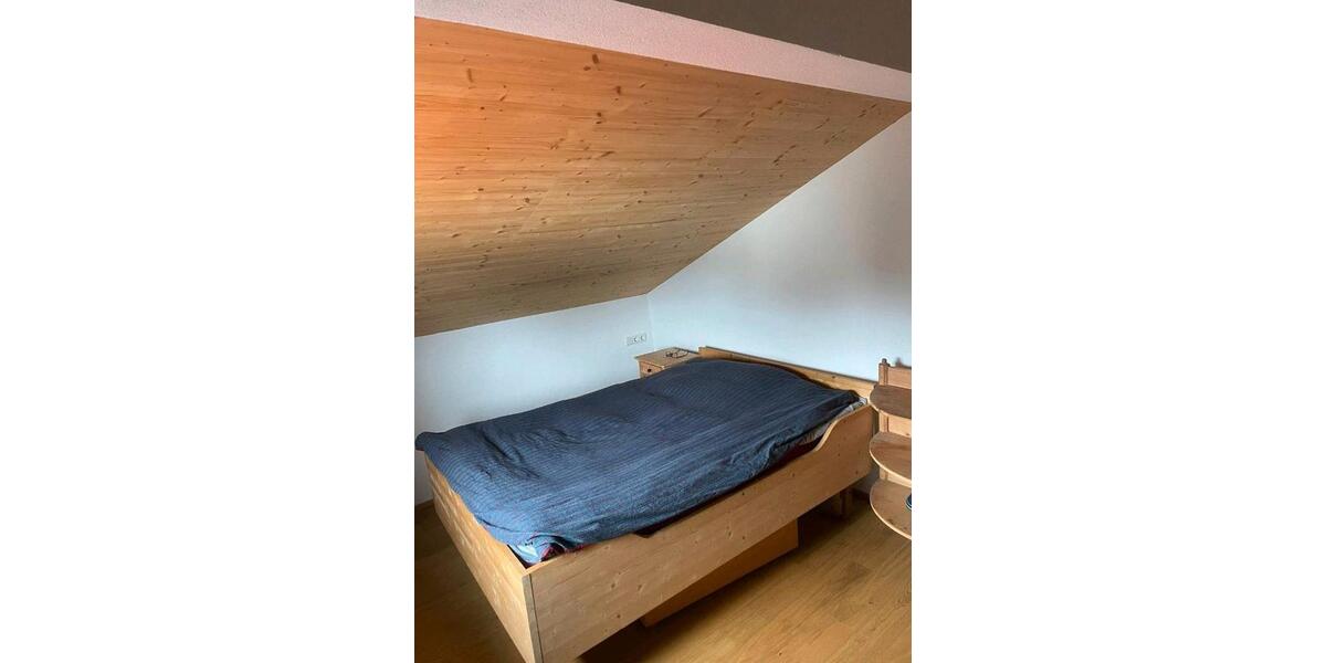 Dachgeschoßwohnung Kißlegg - 2.5 Zimmer, 67 m&sup2;, 900&euro; | Angebot:26033403