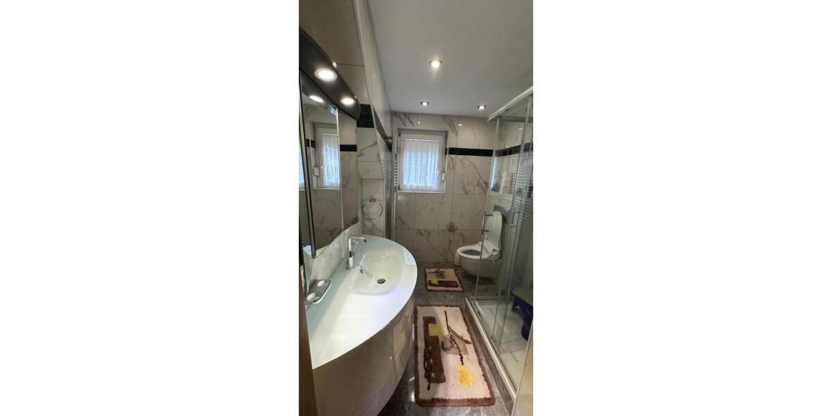 Dachgeschoßwohnung Weil am Rhein - 3.5 Zimmer, 85 m&sup2;, 1.300&euro; | Angebot:26464137