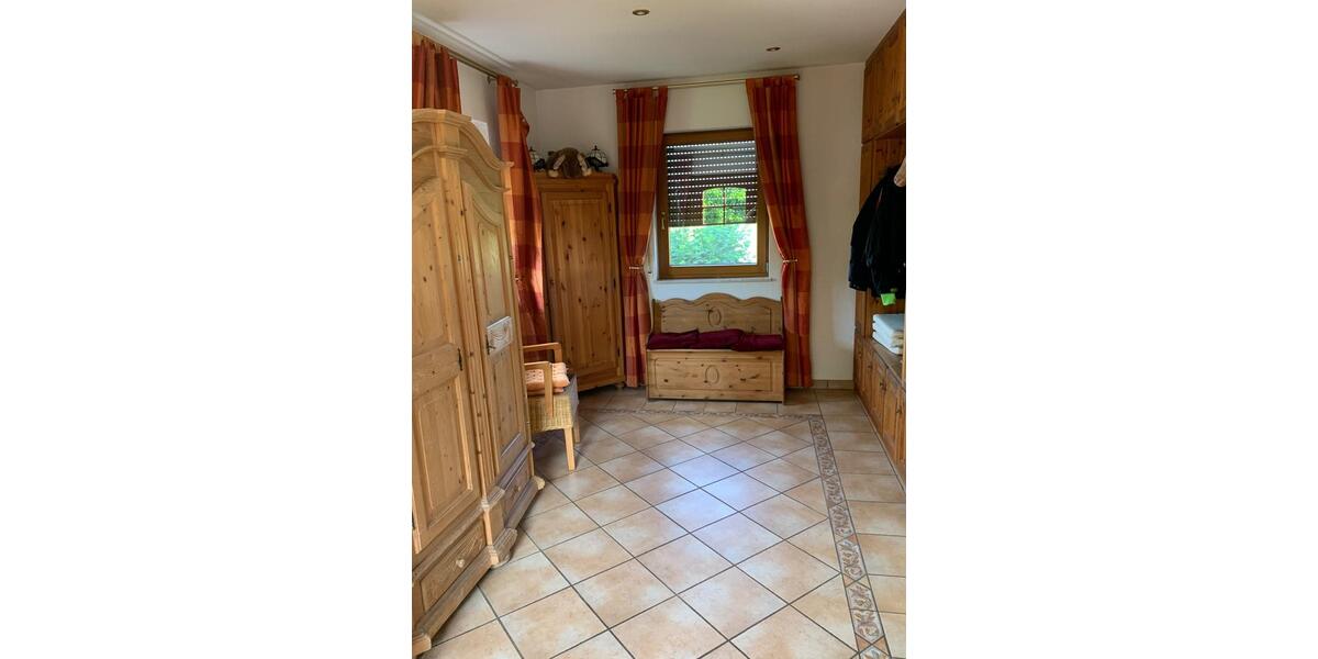 Wohnen auf Zeit Wettenberg - 1 Zimmer, 200 m&sup2;, 350&euro; | Angebot:25871399