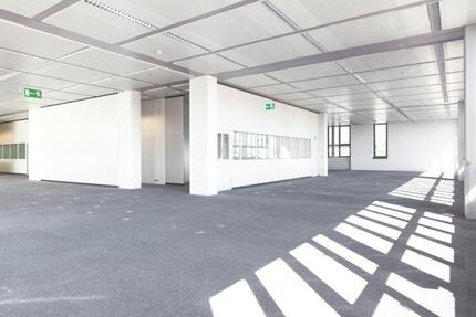 Flexibilität und Erfolg: Ihr maßgeschneidertes Büro erwartet Sie!* zimmer