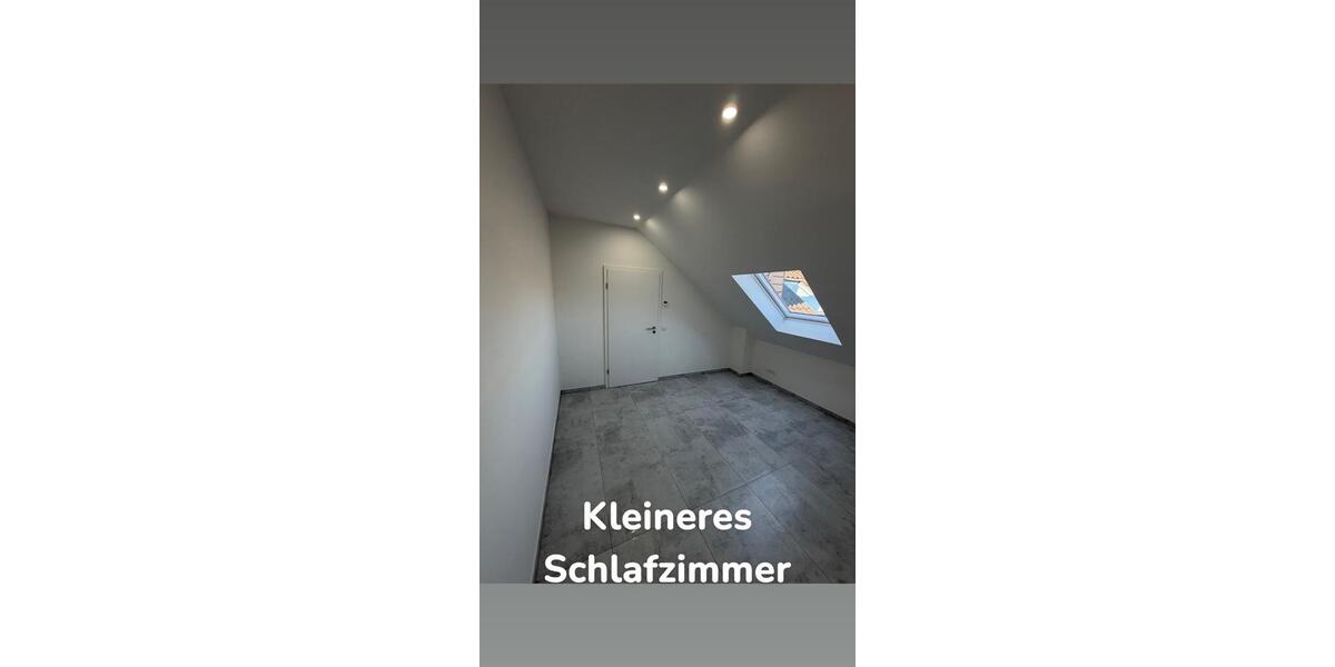 Dachgeschoßwohnung Gronau (Westfahlen) - 3 Zimmer, 110 m&sup2;, 1.200&euro; | Angebot:26272239