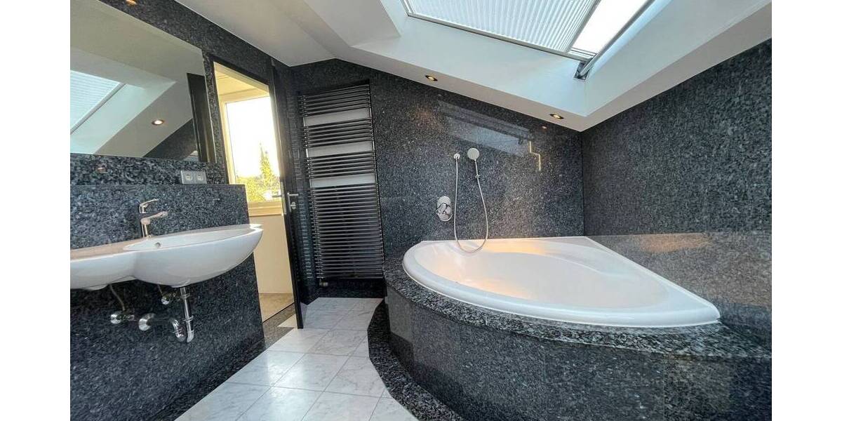 Etagenwohnung Konstanz Allmannsdorf - 2 Zimmer, 75 m&sup2;, 1.150&euro; | Angebot:23587281