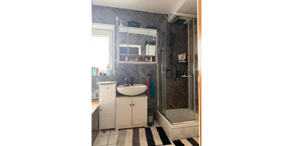 Erdgeschoßwohnung Oettingen in Bayern - 5 Zimmer, 150 m&sup2;, 1.900&euro; | Angebot:25480102