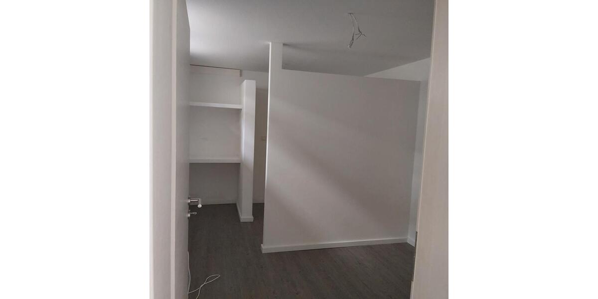 Etagenwohnung Idstein - 2 Zimmer, 92 m&sup2;, 1.100&euro; | Angebot:26464494