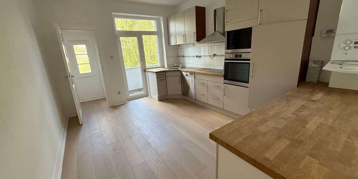 Etagenwohnung Düsseldorf Heerdt - 2 Zimmer, 63 m&sup2;, 1.010&euro; | Angebot:26817201