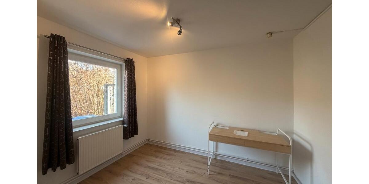 Erdgeschoßwohnung Lübeck Sankt Lorenz Nord - 5 Zimmer, 110 m&sup2;, 2.300&euro; | Angebot:25437021