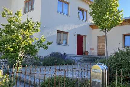 Wohnung Simbach am Inn - 2 Zimmer, 86 m&sup2;, 998&euro; | Angebot:27033097