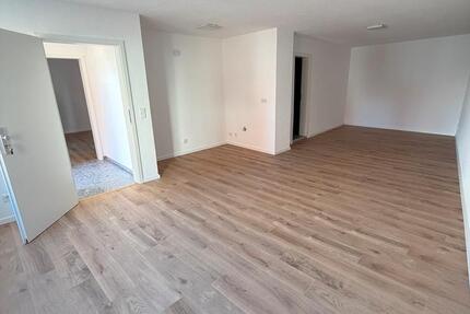 Erstbezug 1ZKB mit Wintergarten in Schiffweiler 1 zimmer