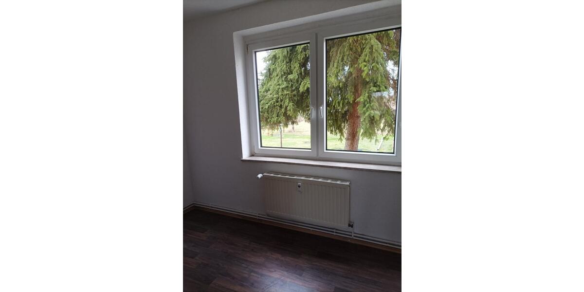 Erdgeschoßwohnung Staßfurt - 2.5 Zimmer, 53 m&sup2;, 330&euro; | Angebot:23661212