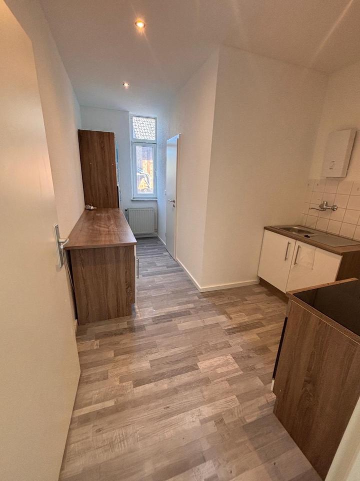 2 Zimmer Wohnung | Einbauküche | saniert| in Schöningen