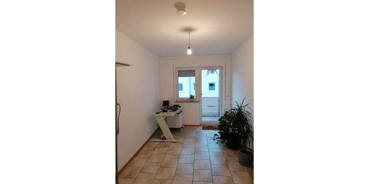 Etagenwohnung Schlüchtern - 3 Zimmer, 82 m&sup2;, 680&euro; | Angebot:26649798