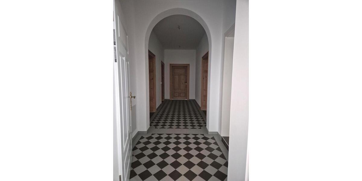 Hochparterre Netzschkau - 4 Zimmer, 97 m&sup2;, 590&euro; | Angebot:25637713