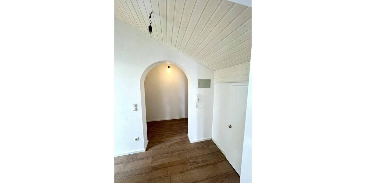 Etagenwohnung Bergen - 1 Zimmer, 64 m&sup2;, 890&euro; | Angebot:26743278