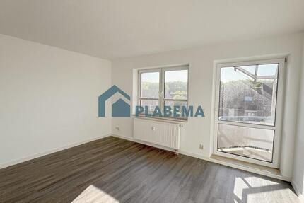 Wohnung Neubrandenburg - 4 Zimmer, 91 m&sup2;, 1.300&euro; | Angebot:24651633