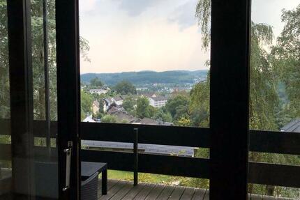 Wohnen auf Zeit Gummersbach - 8 Zimmer, 238 m&sup2;, 300&euro; | Angebot:24698416