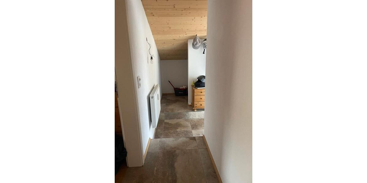 Dachgeschoßwohnung Kißlegg - 2.5 Zimmer, 67 m&sup2;, 900&euro; | Angebot:26608954