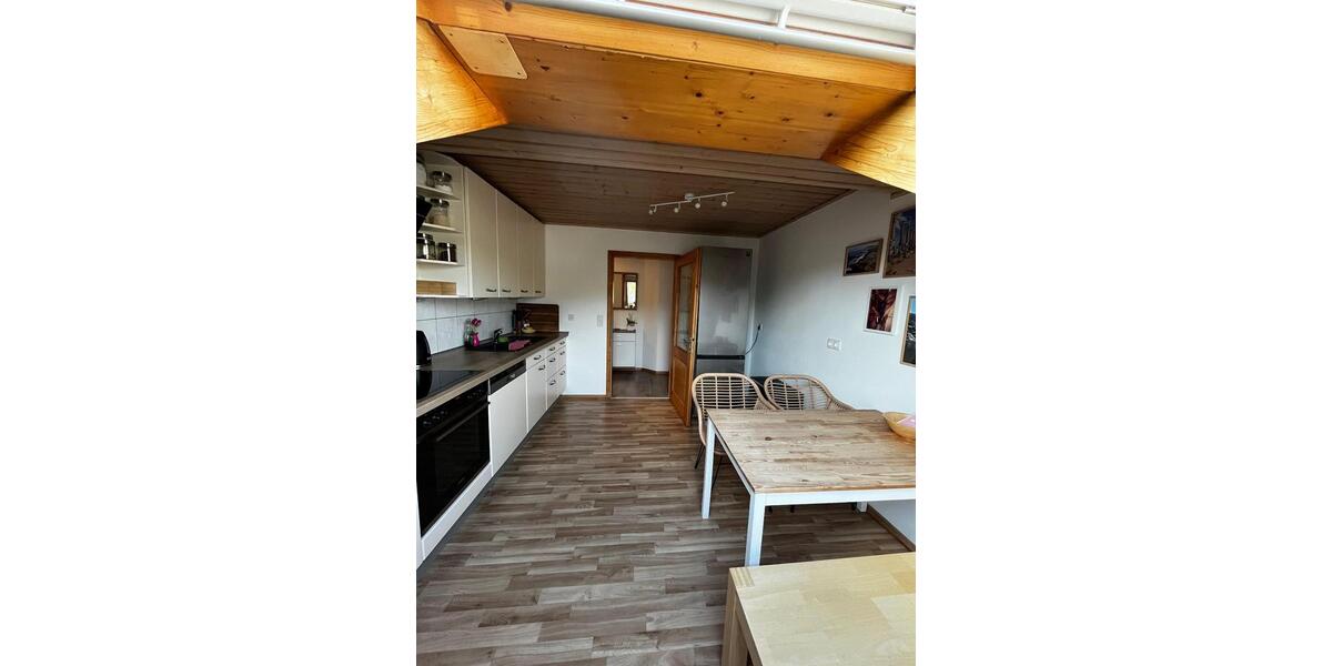 Dachgeschoßwohnung Diespeck - 4 Zimmer, 95 m&sup2;, 665&euro; | Angebot:26546291
