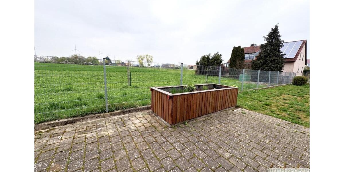 Erdgeschoßwohnung Wolframs-Eschenbach Eschenbach - 4 Zimmer, 130 m&sup2;, 1.200&euro; | Angebot:26645449