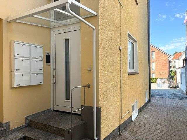 Etagenwohnung Eutin - 2 Zimmer, 67 m&sup2;, 600&euro; | Angebot:27072278