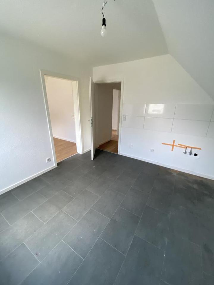 +++ Gemütliche Dachgeschoßwohnung für Singles +++