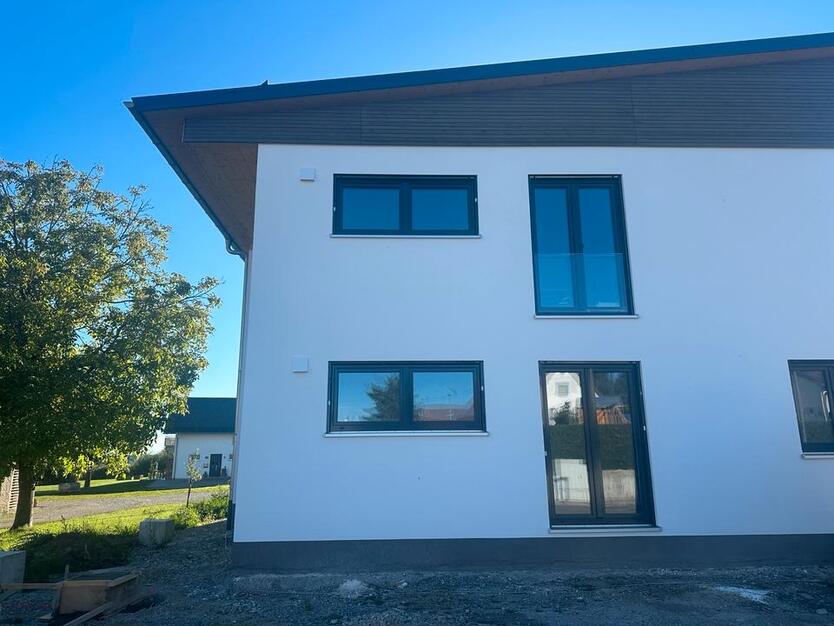 Neubau-Erstbezug: Exklusive 3-Zimmer-EG mit Terrasse in Aach-Linz zimmer