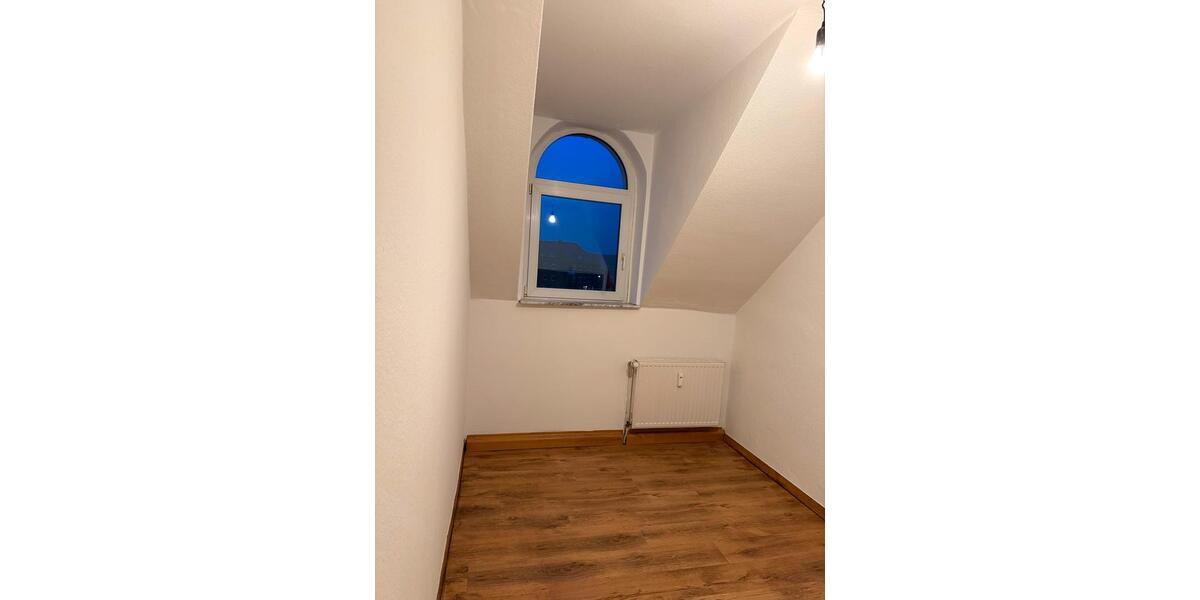 Dachgeschoßwohnung Bottrop - 2.5 Zimmer, 48 m&sup2;, 360&euro; | Angebot:25171842