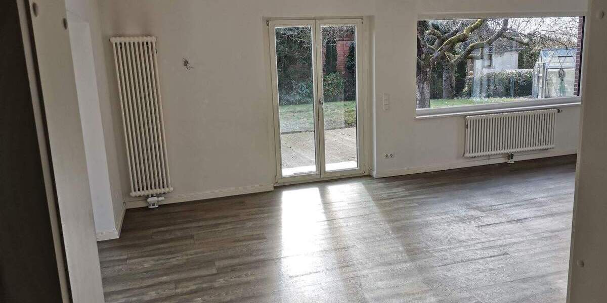 Einfamilienhaus Buxtehude - 5 Zimmer, 180 m&sup2;, 2.200&euro; | Angebot:25800824