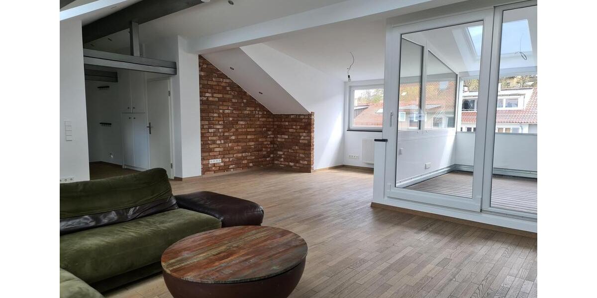 Dachgeschoßwohnung Stuttgart Stuttgart-Ost - 3.5 Zimmer, 96 m&sup2;, 1.600&euro; | Angebot:26641216