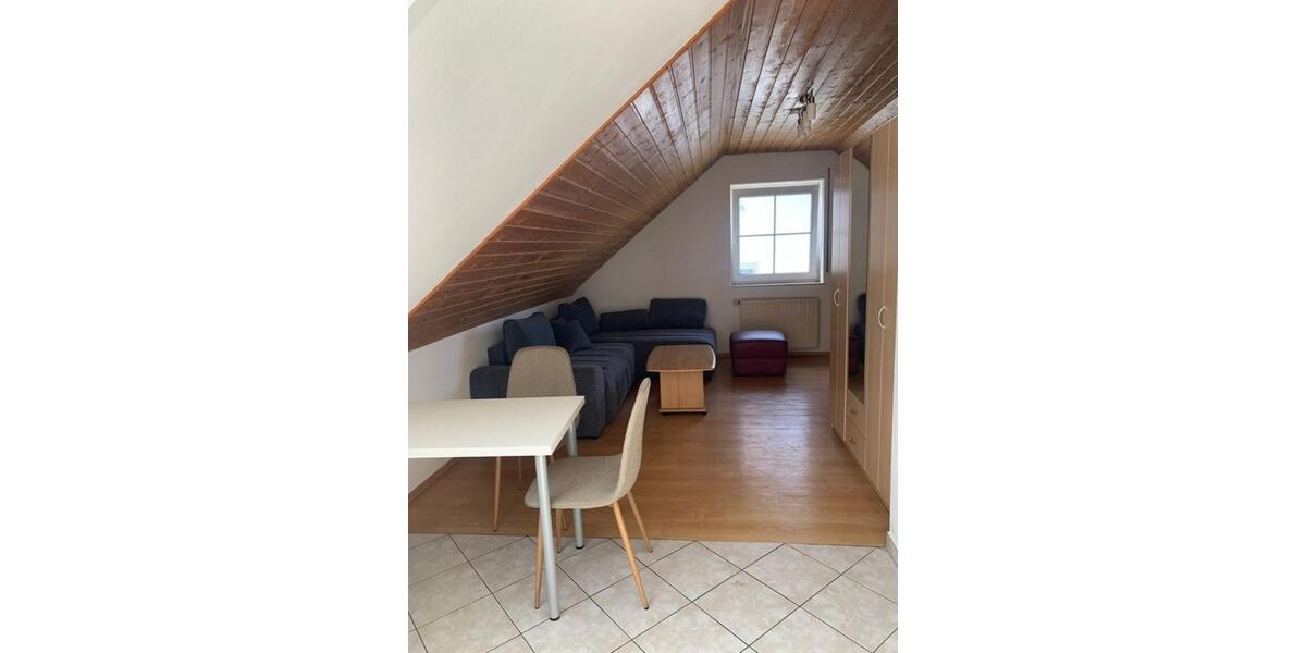 Dachgeschoßwohnung Fulda Kohlhaus - 1 Zimmer, 30 m&sup2;, 370&euro; | Angebot:25893664