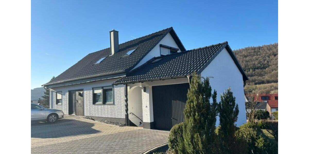 Freundliche Dachgeschosswohnung in Riedenberg 2 zimmer