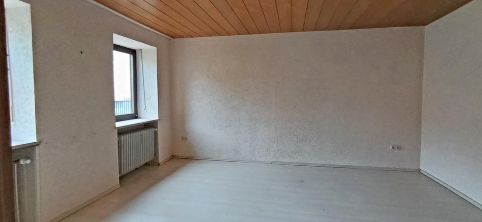 Erdgeschoßwohnung Langquaid - 3 Zimmer, 68 m&sup2;, 680&euro; | Angebot:26620683
