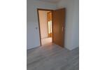 Biete schöne zwei Raum Wohnung