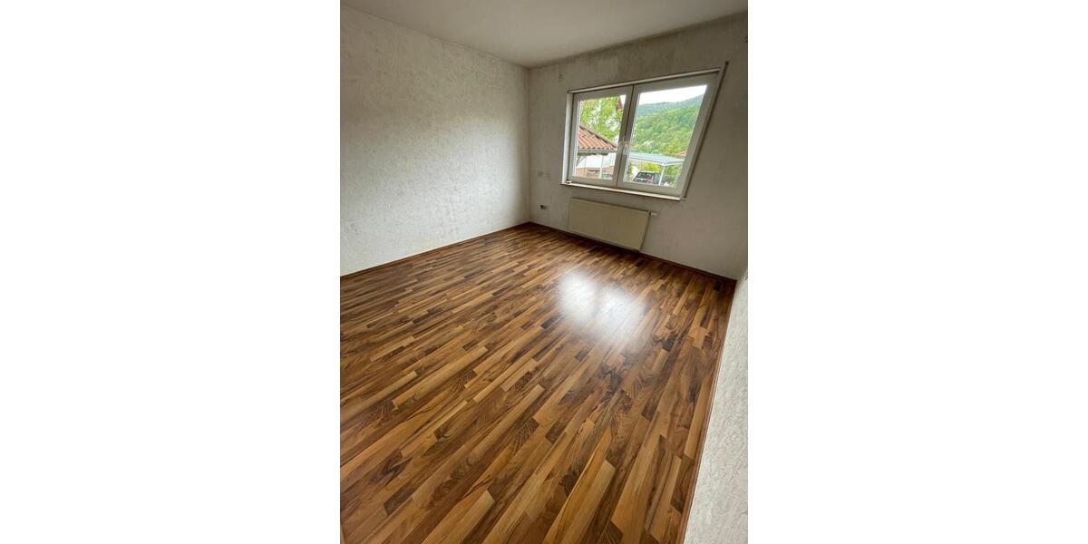 Maisonettenwohnung Annweiler am Trifels - 3 Zimmer, 102 m&sup2;, 1.050&euro; | Angebot:26425895