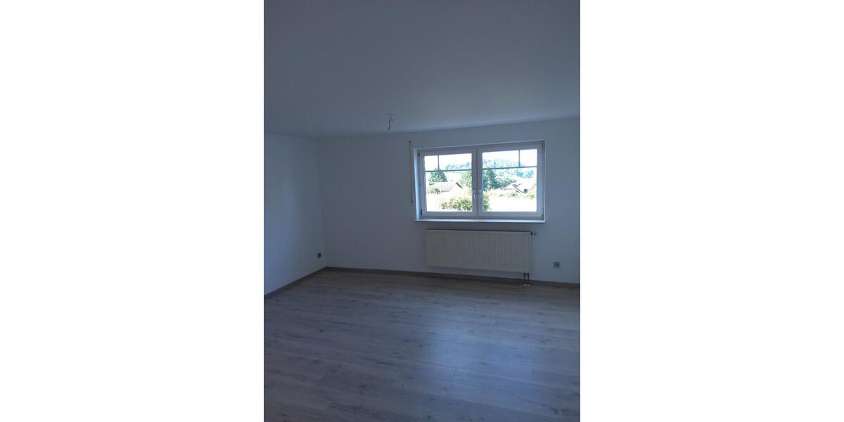Erdgeschoßwohnung Künzell - 2 Zimmer, 90 m&sup2;, 850&euro; | Angebot:25646935