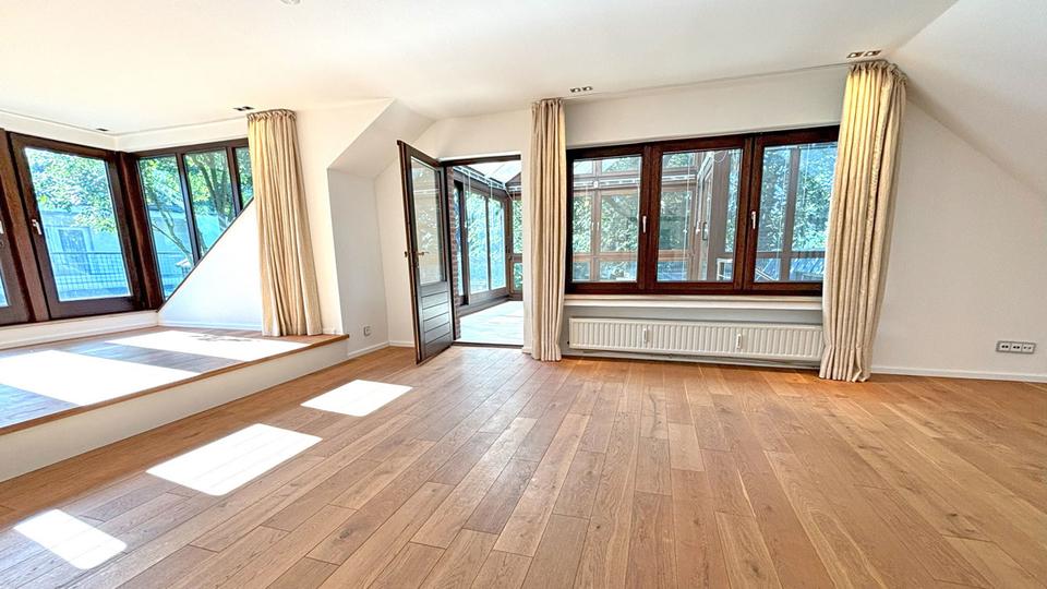 Zur Miete: Wohnhaus der Superlative am Jungbornpark! 7 zimmer