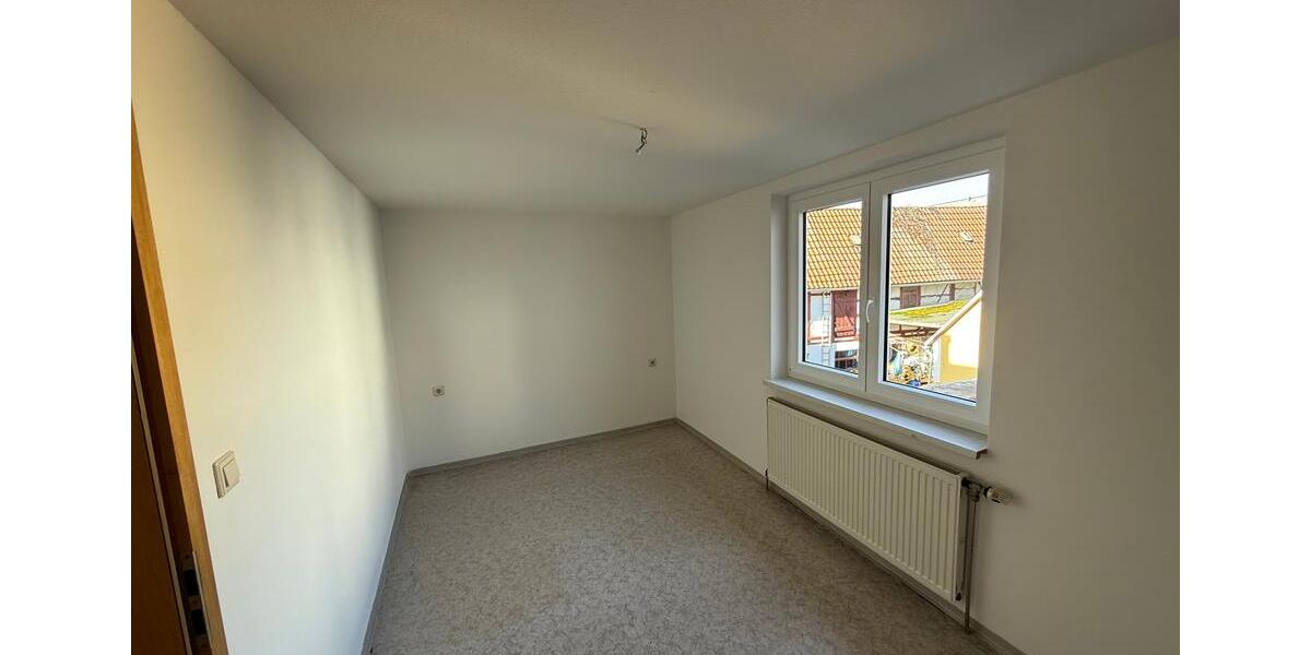 Etagenwohnung Auma-Weidatal Weidatal - 3 Zimmer, 64 m&sup2;, 335&euro; | Angebot:25138394